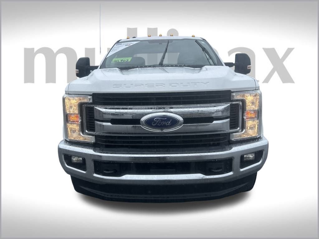 Certified 2019 Ford F250 XLT w/ XLT Value Package image 16