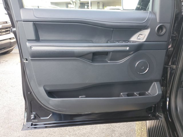 Certified 2024 Ford Expedition XLT image 16
