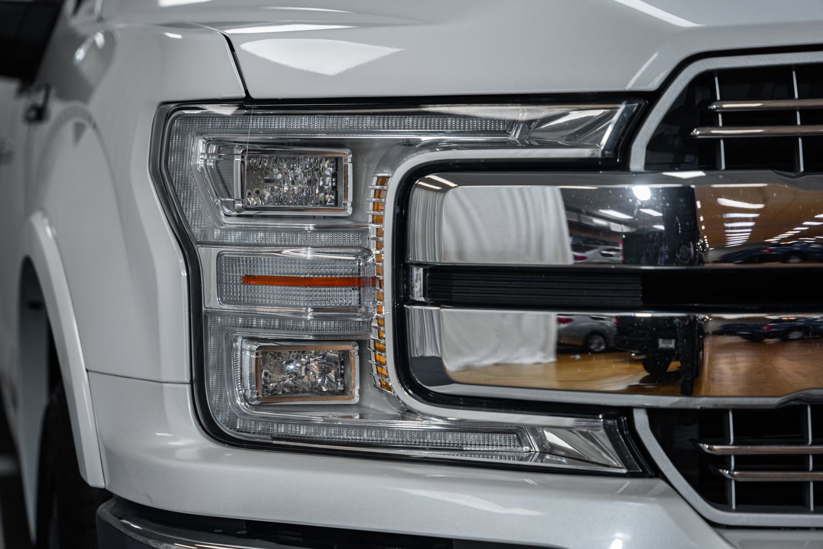 Certified 2019 Ford F150 Lariat w/ Equipment Group 502A Luxury image 13