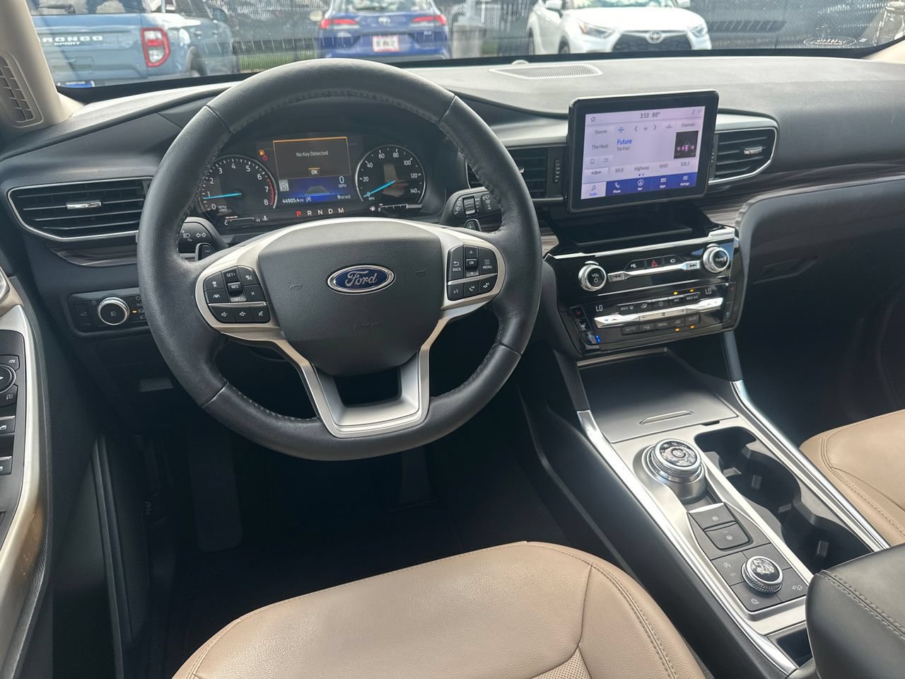 Certified 2021 Ford Explorer Limited w/ Equipment Group 301A AWD/4WD image 25
