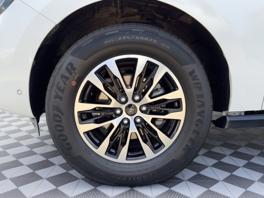 Certified 2025 Ford Expedition Max Platinum AWD/4WD image 13
