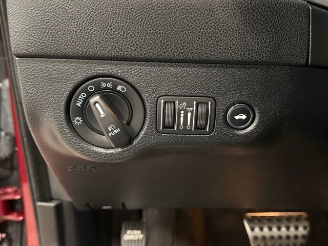 Used 2018 Dodge Charger R/T image 15