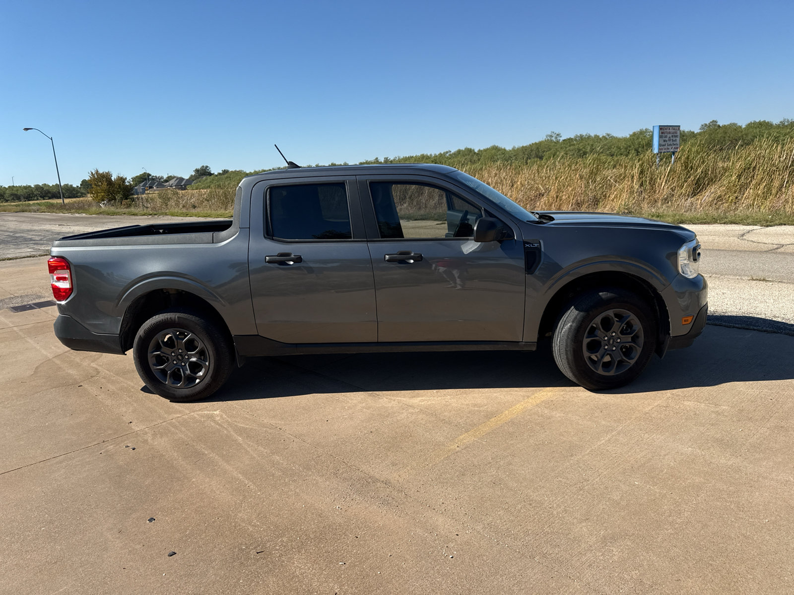 Certified 2024 Ford Maverick XLT FWD image 2