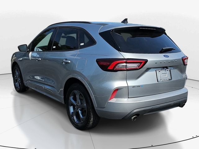 Certified 2023 Ford Escape ST-Line w/ Cold Weather Package FWD image 5