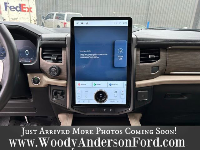 Certified 2023 Ford Expedition Limited image 10
