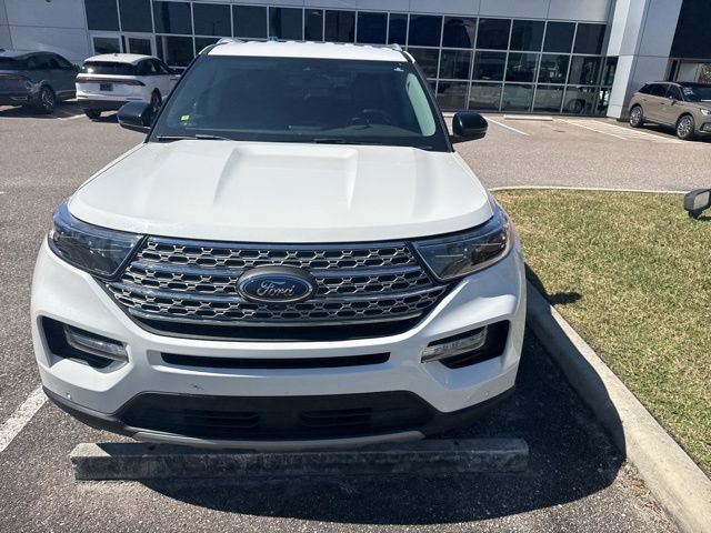 Certified 2021 Ford Explorer Limited w/ Equipment Group 301A image 4