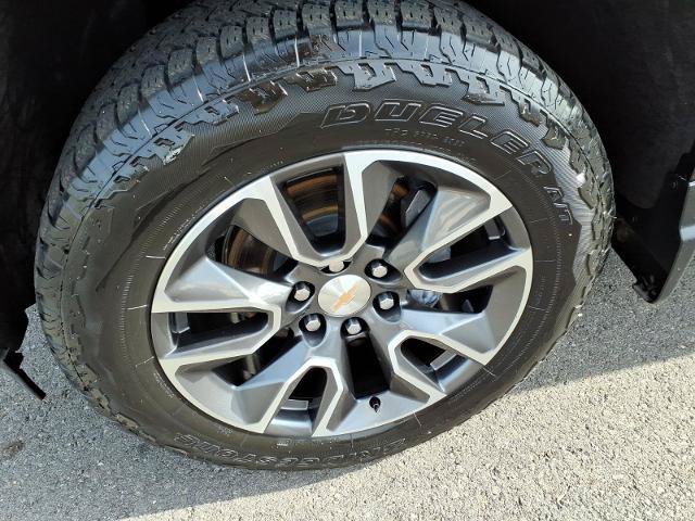 Used 2024 Chevrolet Silverado 1500 LT AWD/4WD image 7