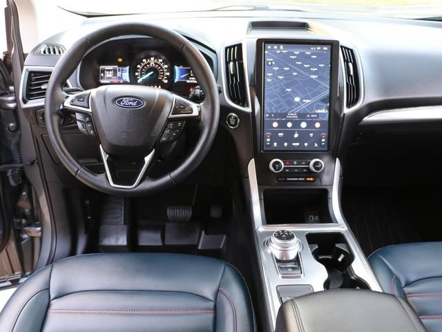 Certified 2024 Ford Edge SEL w/ Sport Appearance Package AWD/4WD image 17