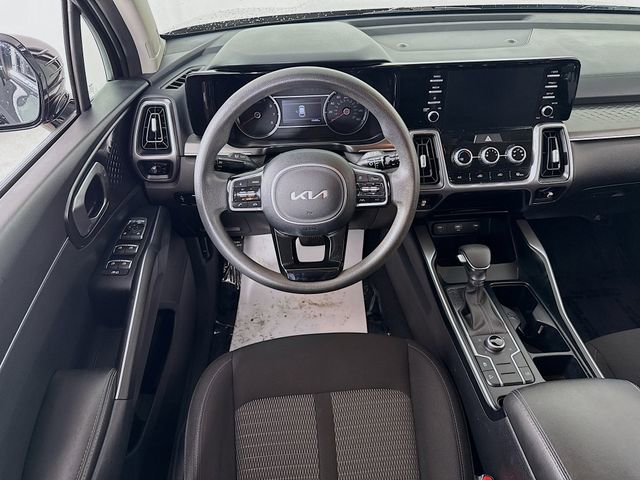 Used 2023 Kia Sorento LX image 20
