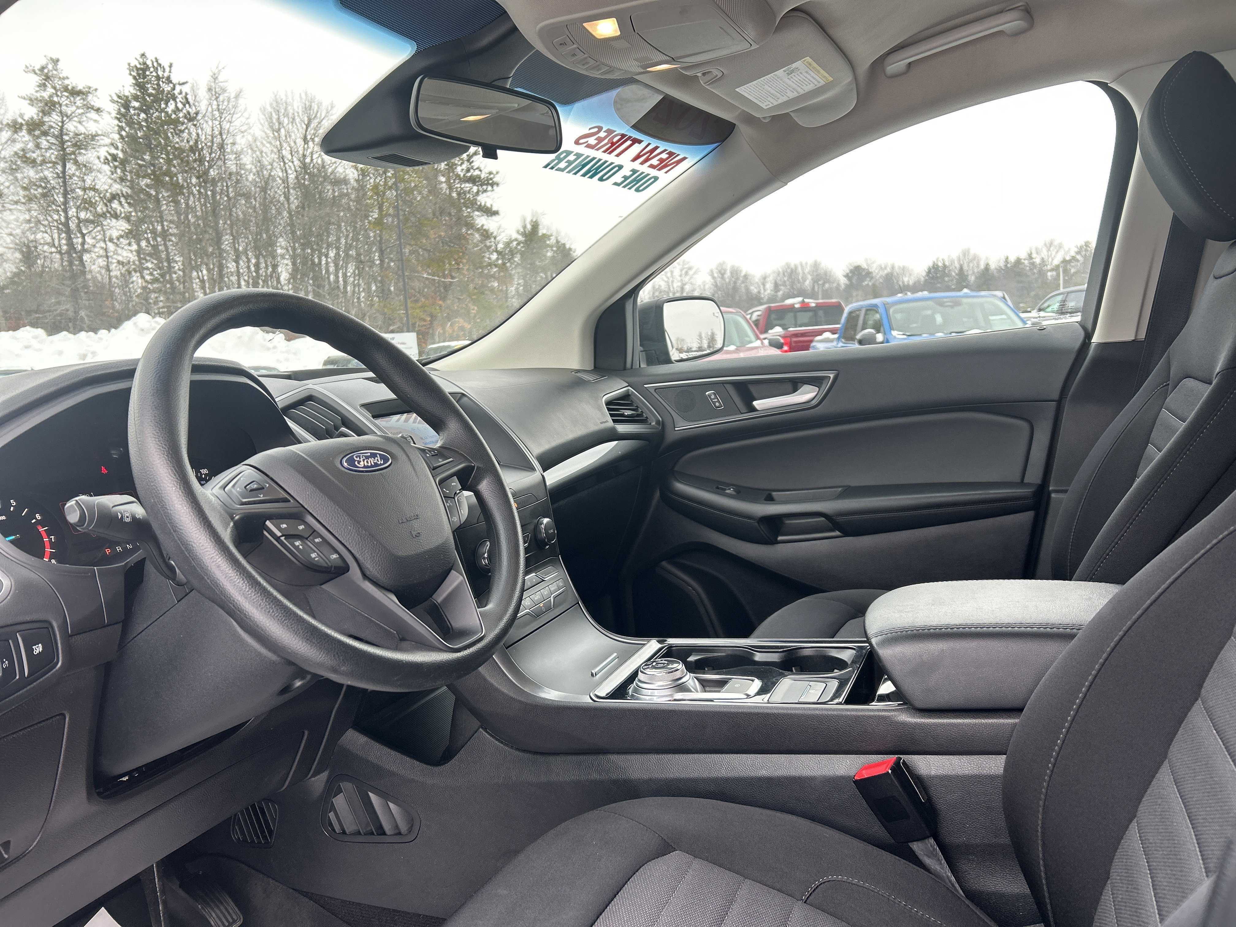 Certified 2020 Ford Edge SE image 11