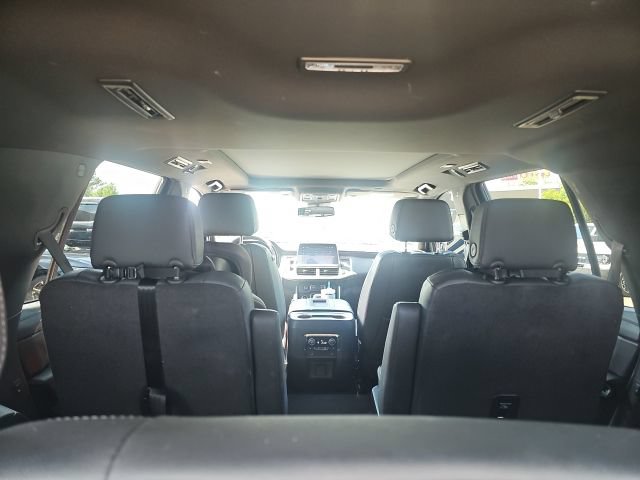 Used 2024 Chevrolet Tahoe Z71 w/ Luxury Package AWD/4WD image 13