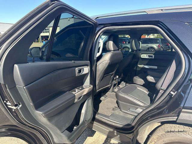 Certified 2024 Ford Explorer Limited w/ Limited Technology Package AWD/4WD image 7