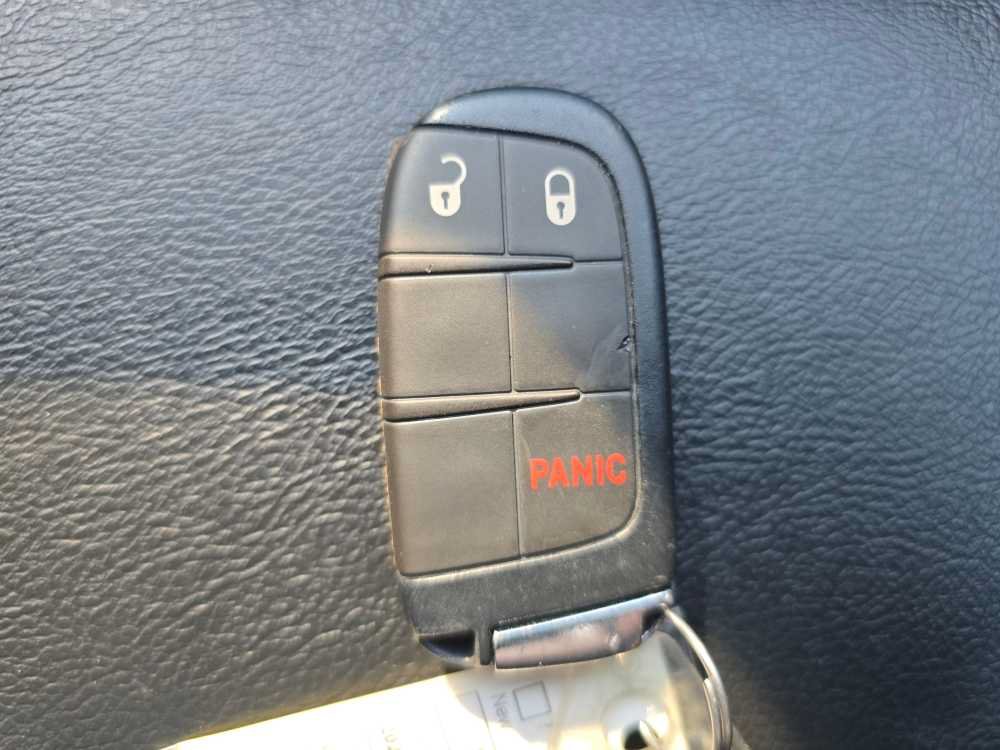 Used 2020 Jeep Compass Trailhawk AWD/4WD image 21