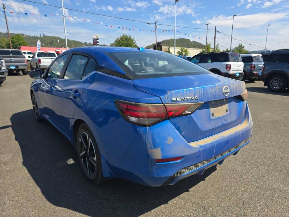 Used 2024 Nissan Sentra SV FWD image 9