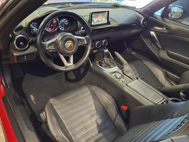 Used 2020 FIAT 124 Spider Abarth w/ Convenience Group RWD image 4