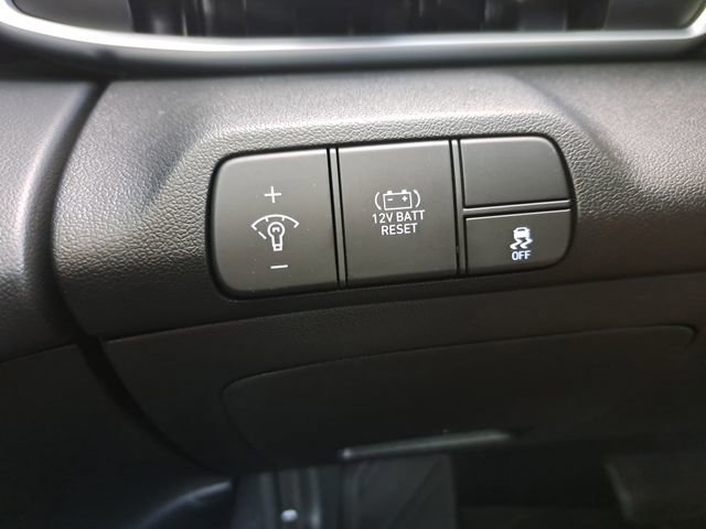 Used 2025 Hyundai Elantra Hybrid image 21