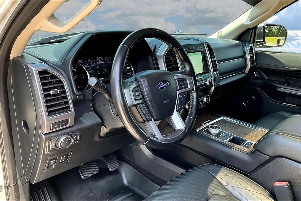 Certified 2019 Ford Expedition Platinum RWD image 19