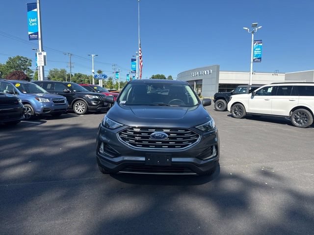 Certified 2022 Ford Edge SEL w/ Convenience Package AWD/4WD image 2