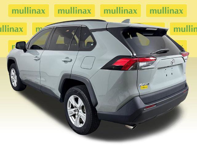 Used 2020 Toyota RAV4 XLE FWD image 11