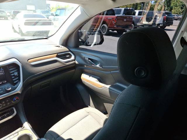 Used 2023 GMC Acadia SLE w/ Driver Convenience Package FWD image 11