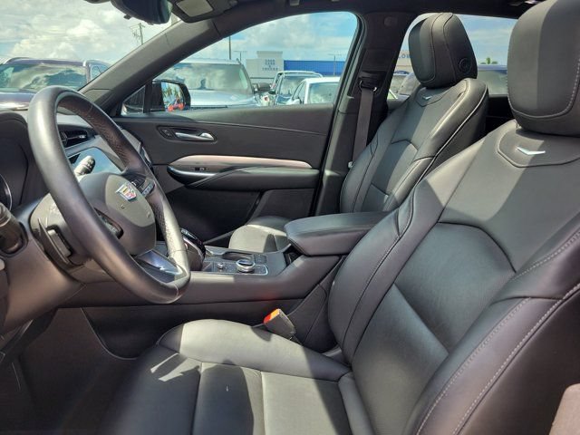 Used 2022 Cadillac XT4 Premium Luxury w/ Enhanced Visibility Package FWD image 27