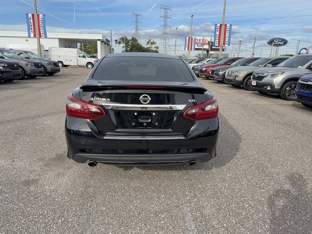 Used 2017 Nissan Altima 2.5 SR w/ Midnight Edition Package image 3