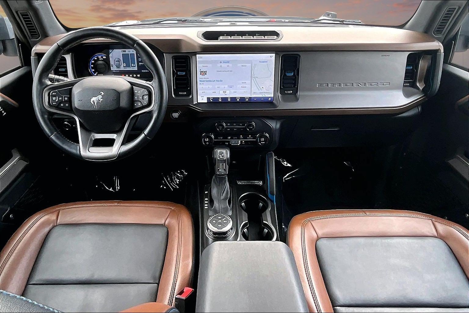 Certified 2023 Ford Bronco Outer Banks w/ Sasquatch Package AWD/4WD image 16