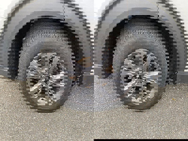 Certified 2022 Ford Explorer XLT w/ Equipment Group 202A image 14