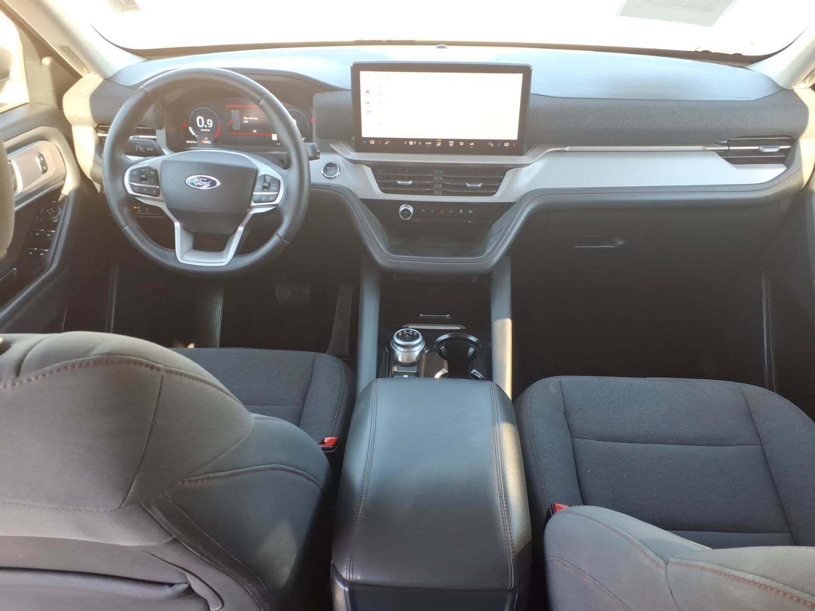 Certified 2025 Ford Explorer Active RWD image 18
