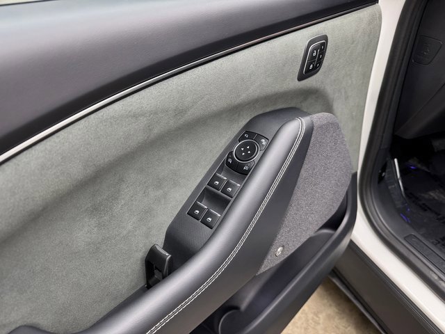 Certified 2024 Ford Mustang Mach-E GT image 12