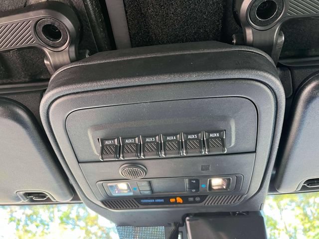 Certified 2024 Ford Bronco Black Diamond AWD/4WD image 38