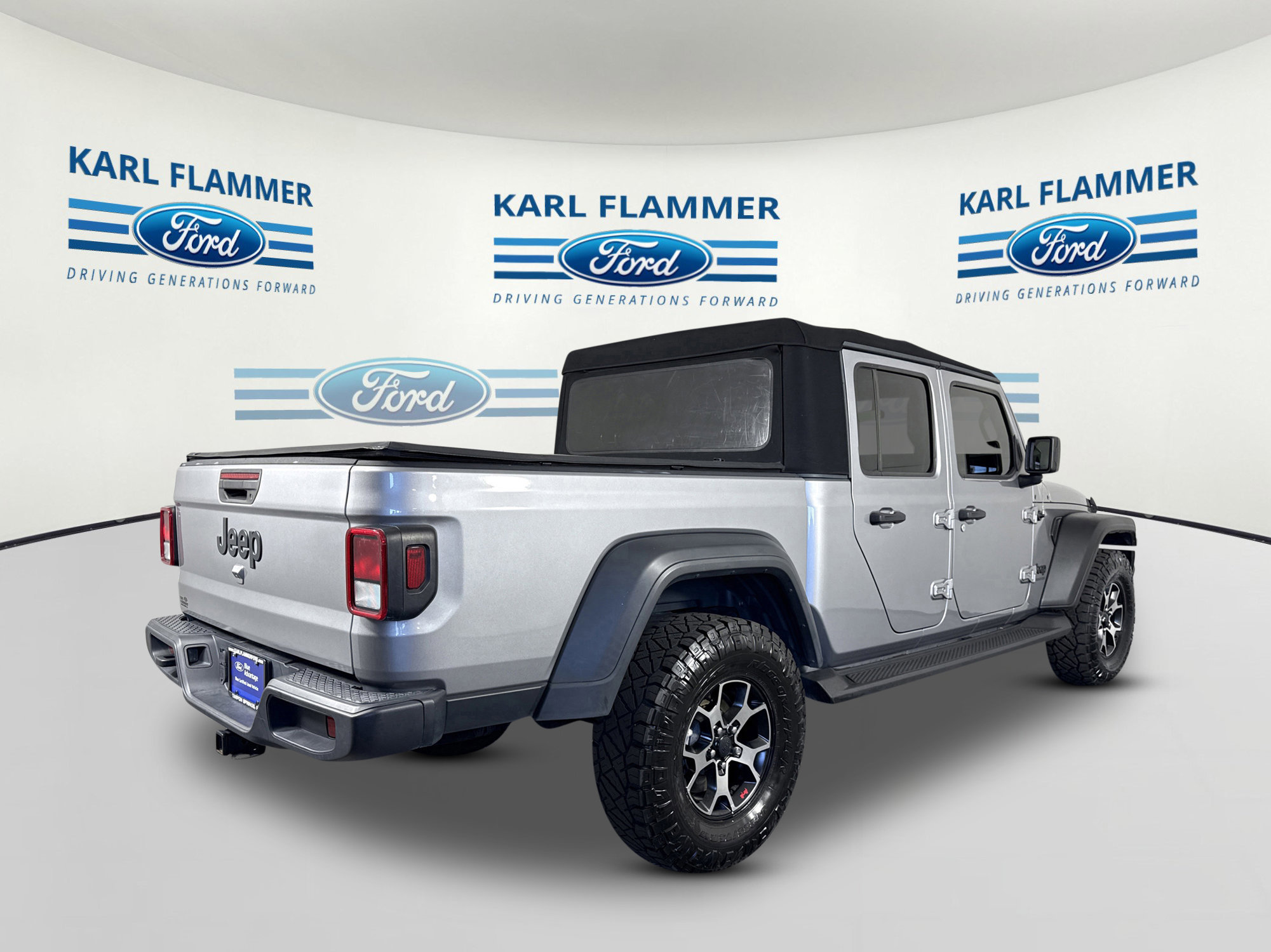 Used 2020 Jeep Gladiator Sport w/ Quick Order Package 24S image 3