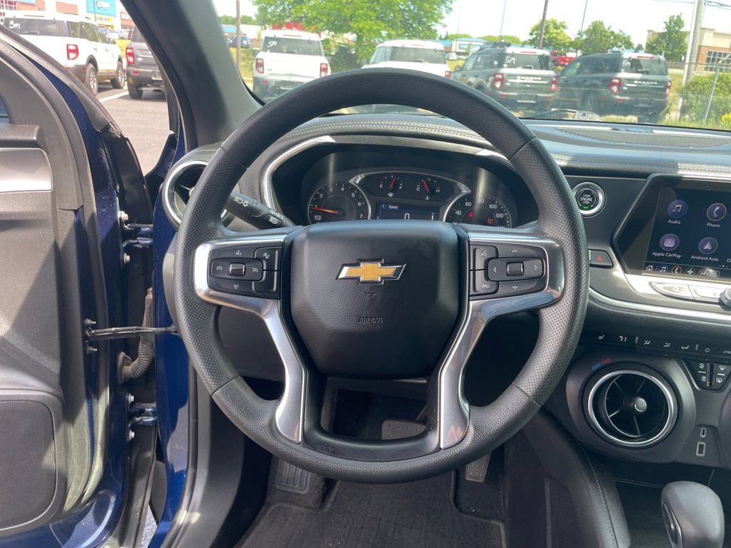 Used 2022 Chevrolet Blazer LT FWD image 11