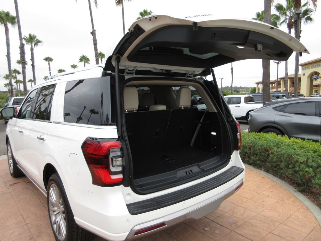 Certified 2023 Ford Expedition Platinum AWD/4WD image 29