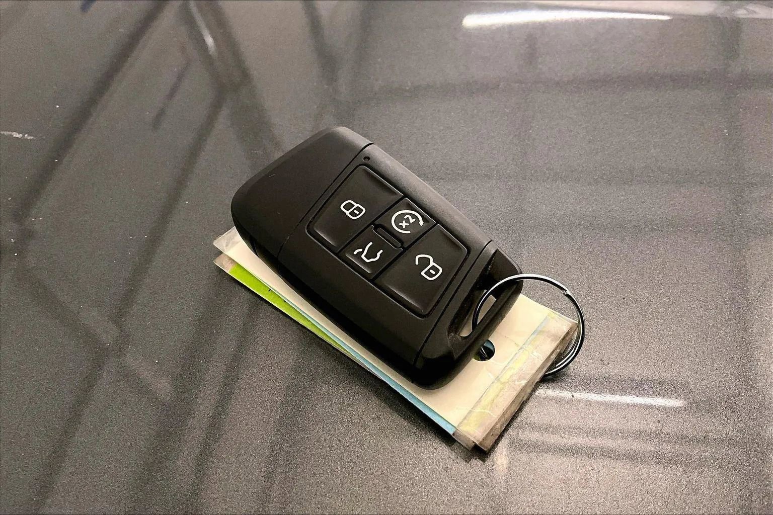 Used 2022 Volkswagen Taos SE image 9