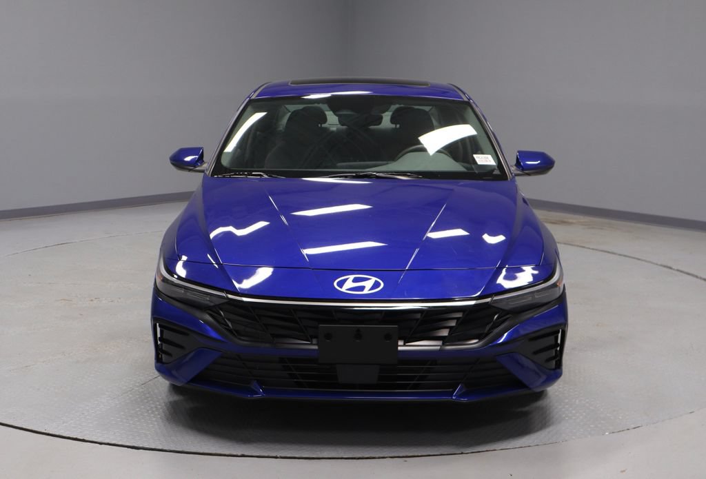 Used 2025 Hyundai Elantra SEL FWD image 7