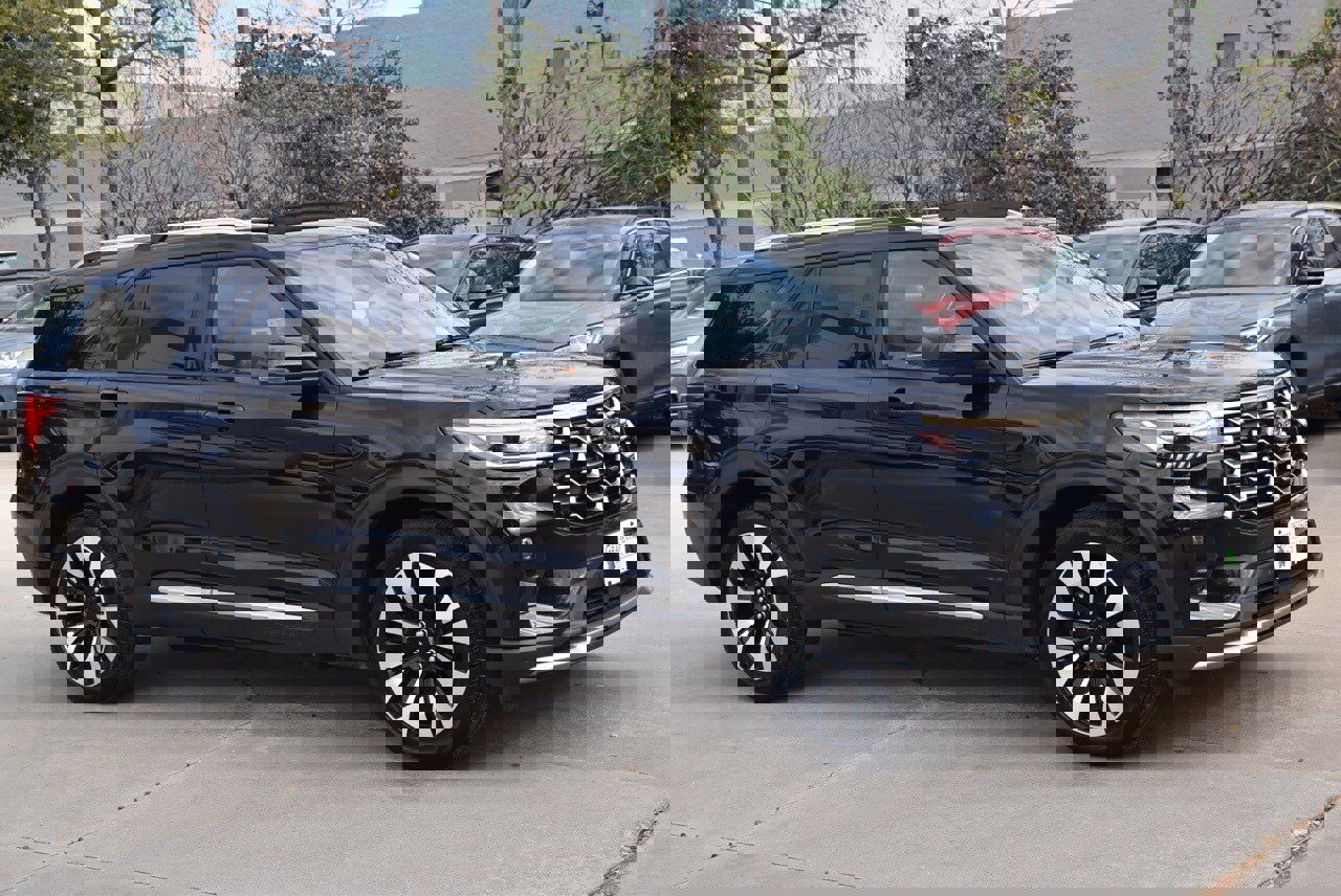 Certified 2025 Ford Explorer Platinum w/ LUX Leather Package image 5