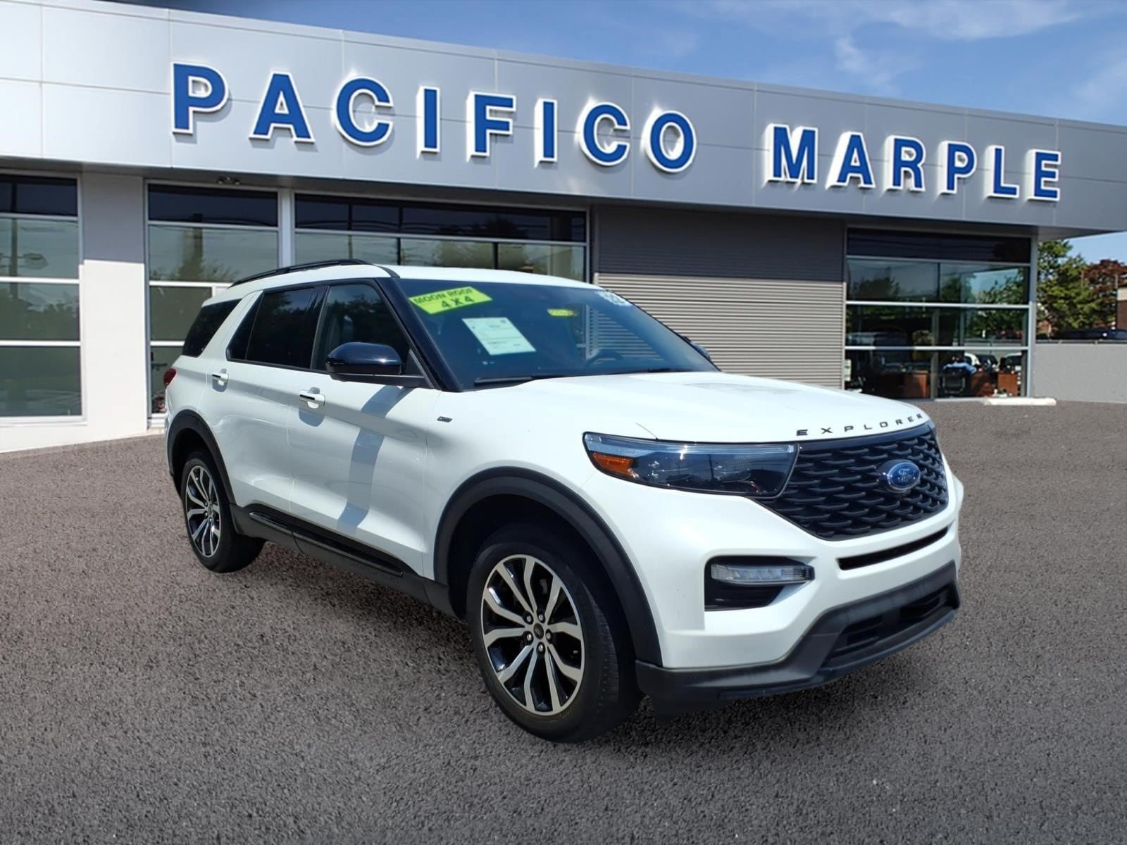 Certified 2022 Ford Explorer ST-Line w/ Class IV Trailer Tow Package