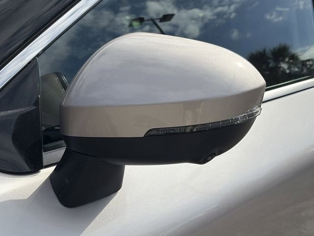 Used 2025 Nissan Rogue Platinum w/ Platinum Premium Package image 35