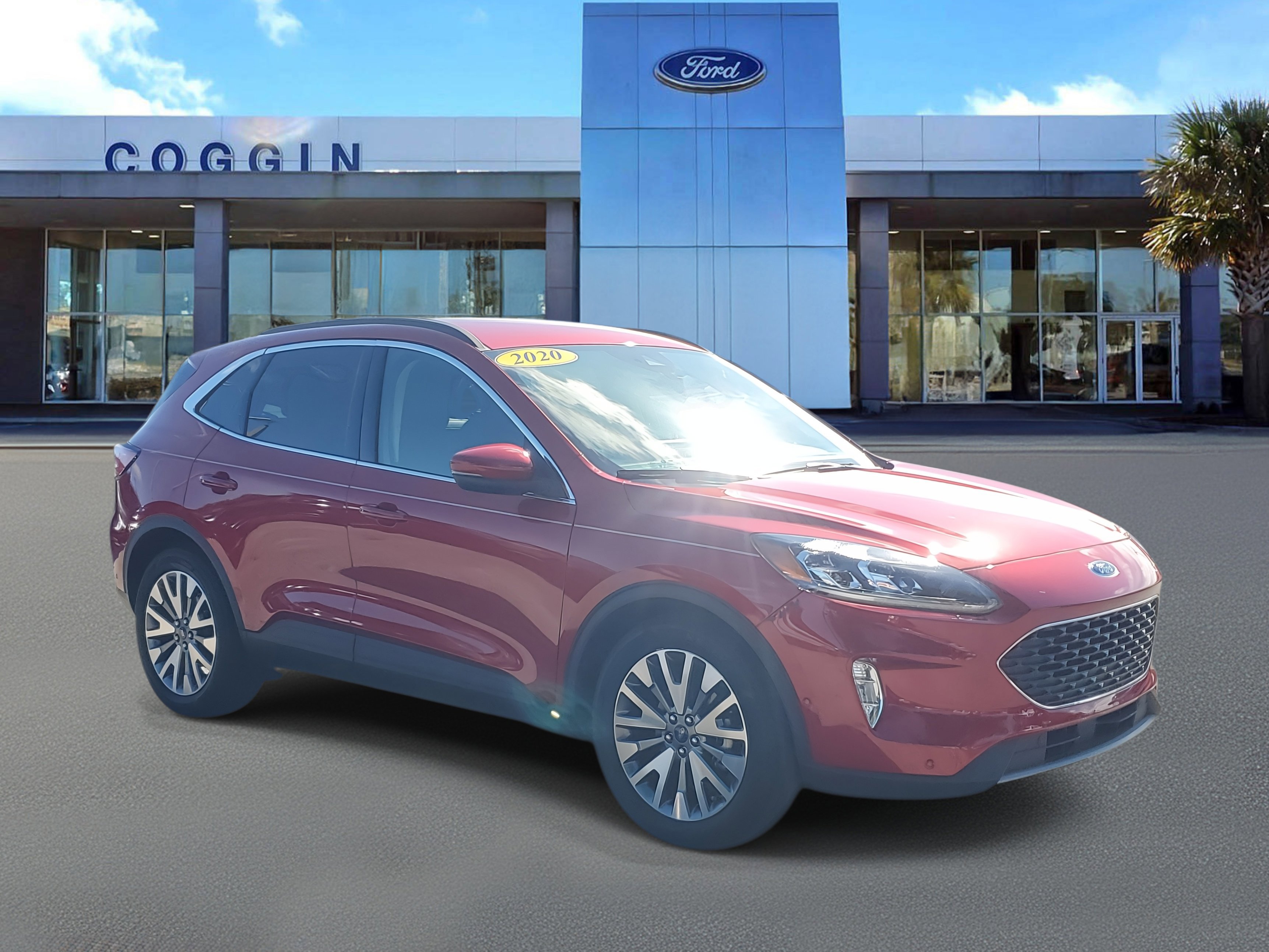 Certified 2020 Ford Escape Titanium image 4