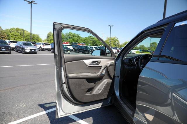 Used 2023 Chevrolet Blazer LT w/ Convenience Package FWD image 17