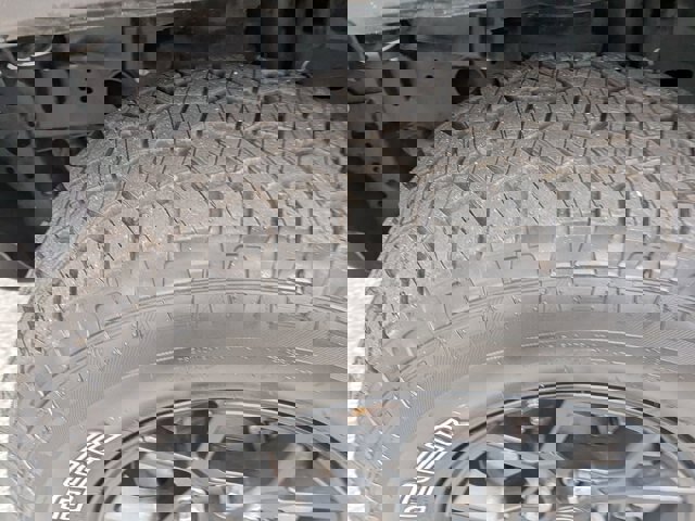 Used 2024 Jeep Gladiator Sport image 12