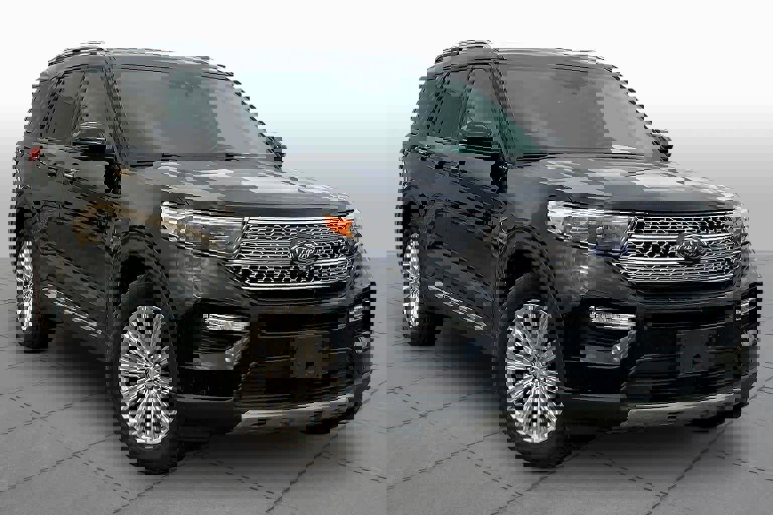 Certified 2022 Ford Explorer Limited w/ Equipment Group 301A image 3