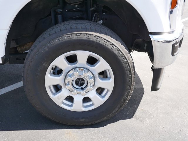 Certified 2024 Ford F350 XLT w/ FX4 Off-Road Package AWD/4WD image 6