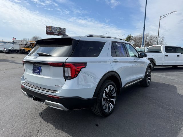 Certified 2025 Ford Explorer Platinum w/ LUX Leather Package image 3