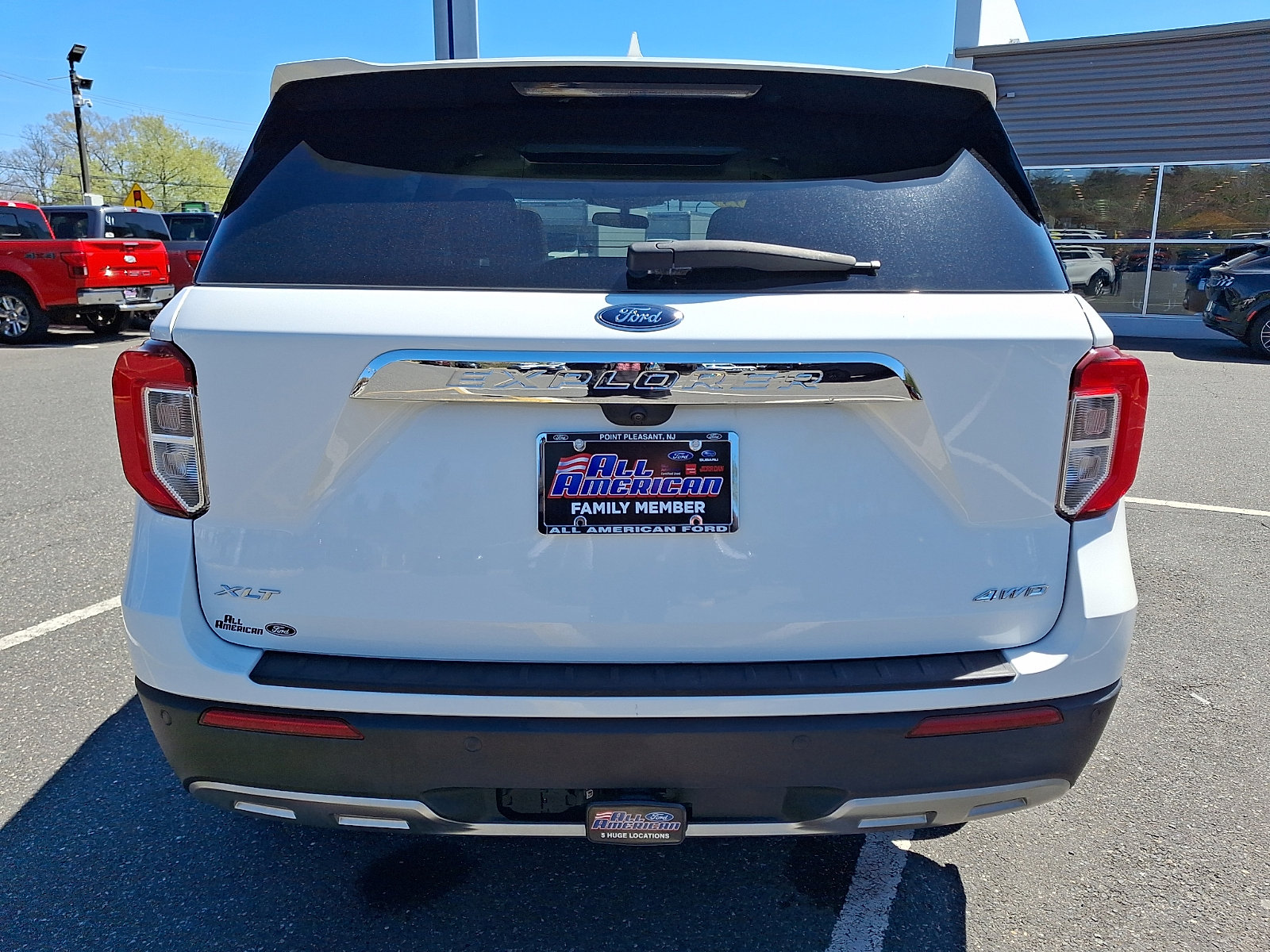 Certified 2023 Ford Explorer XLT w/ Equipment Group 202A AWD/4WD image 9