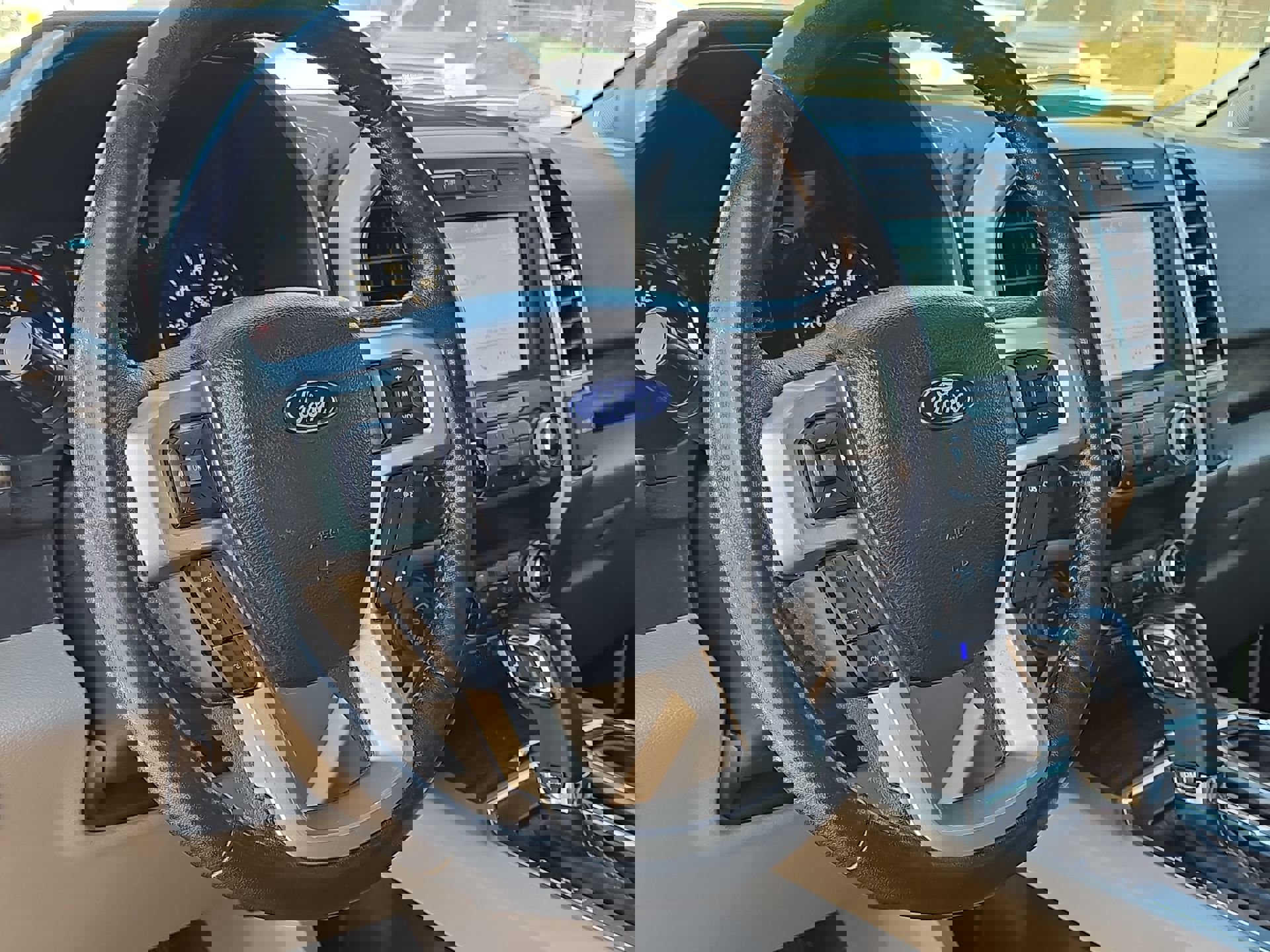 Certified 2019 Ford F150 Lariat w/ Equipment Group 502A Luxury image 14