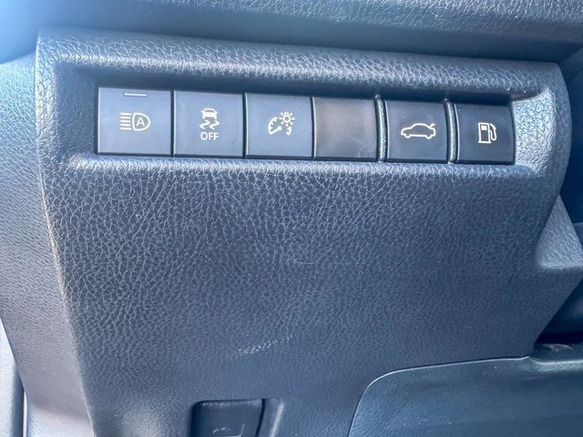 Used 2025 Toyota Camry SE image 25