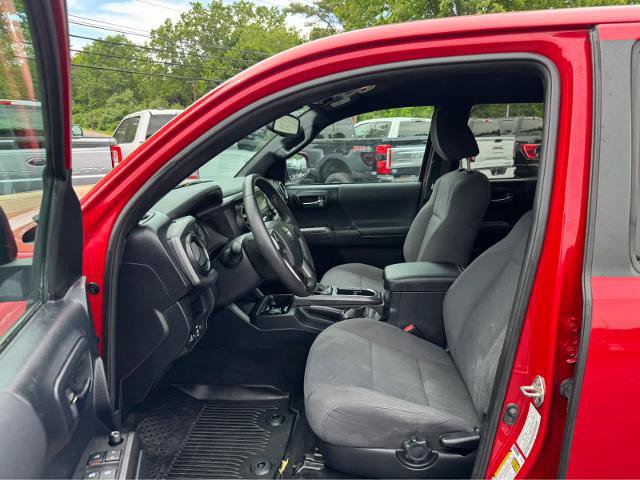 Used 2019 Toyota Tacoma TRD Off-Road AWD/4WD image 10
