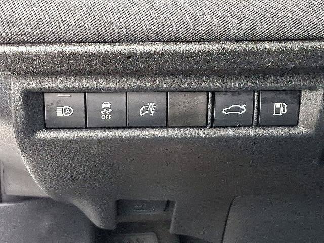 Used 2025 Toyota Camry LE FWD image 23